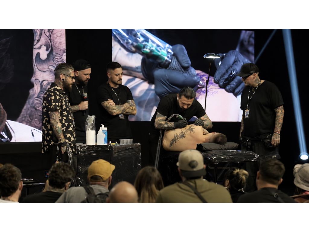 Bootcamps de Tatuaje: ¿Curso Online o Supervivencia en el Estudio?